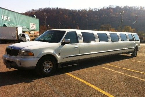 2000 lincoln navigator 220" stretch 18-passenger limousine-- reduced!!