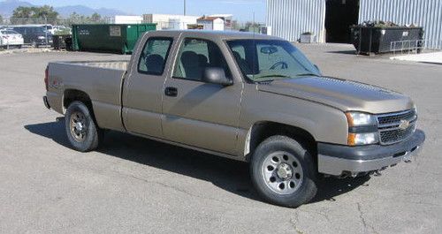128270   2006 chevrolet silverado 1500 wt standard cab pickup 2-door 5.3l