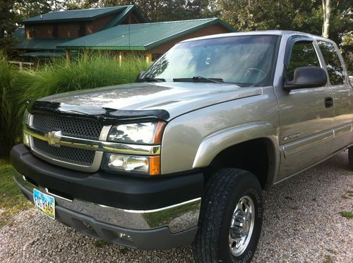 2003 chevrolet silverado ext cab hd 4x4 ls loaded low miles excellent condition