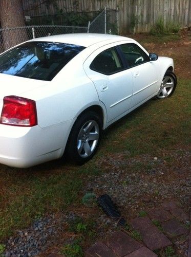 White hemi 5.7l v8  /body: police 108k miles pw pl psts cruise nice