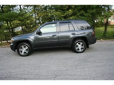 2007 chevy trailblazer lt 4wd*lthr*snrf*pwr sts*nav*camera*rear dvd*amazing cond