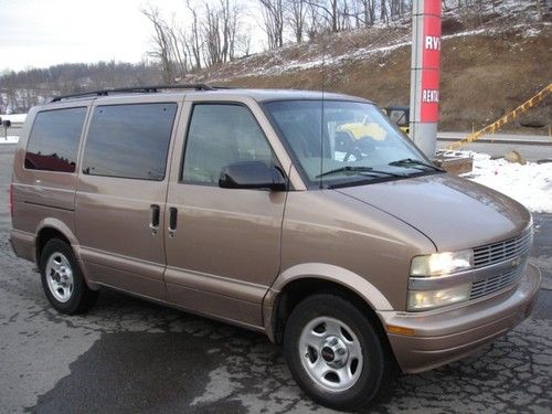 2004 chevy astro van awd