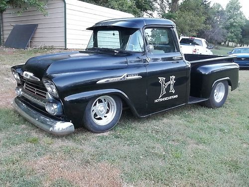 1958 chevy pickup hotrod / streetrod