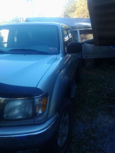 2003 toyota 4x4 extra cab  pickup