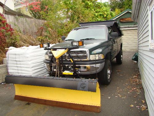 2001 dodge ram 2500 4wd w/new fisher 4 way plow/ slide-in dump body 53400 miles