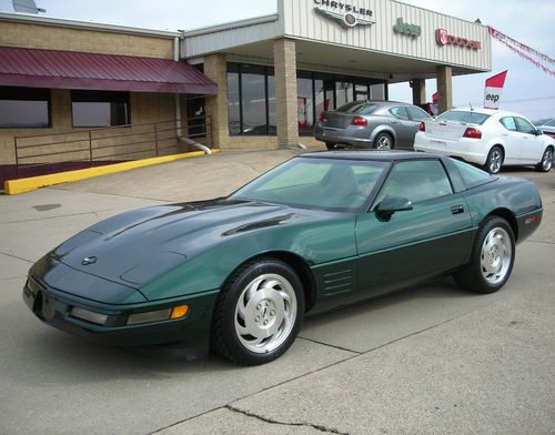 1994 chevrolet corvette 2-dr 5.7l, only 49k miles, very nice, no reserve!