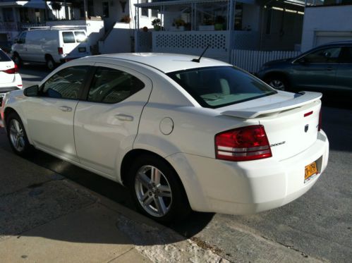 Used dodge avenger sxt &#039;09 (white)