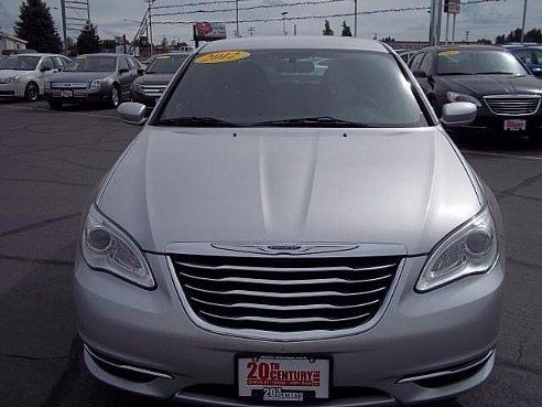 2012 Chrysler 200 LX Sedan 4-Door 2.4L, image 2