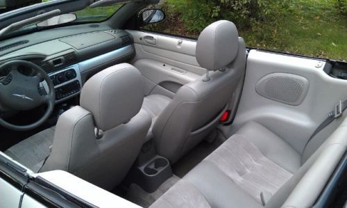 2005 chrysler sebring touring convertible 2-door 2.7l