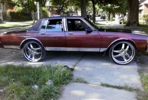 Maroon two toned 26 inch rims &#034;brogham&#034; rides like new