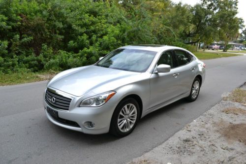 2011 infiniti m56 x sedan 4-door 5.6l super clean!