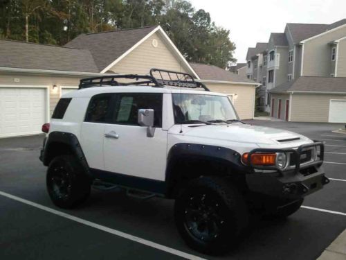 2010 toyota fj cruiser base sport utility 4-door 4.0l