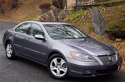 Xtra clean 2006 acura rl fully loaded navi all wheel drive leather moonroof