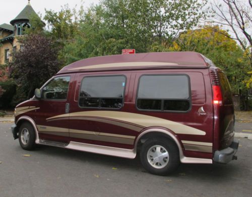 2002 chevy express 1500  7 passenger conversion van single owner 84000 miles