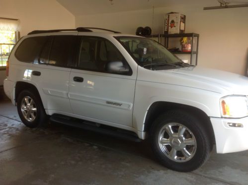 2005 gmc envoy 4x4 rust free!