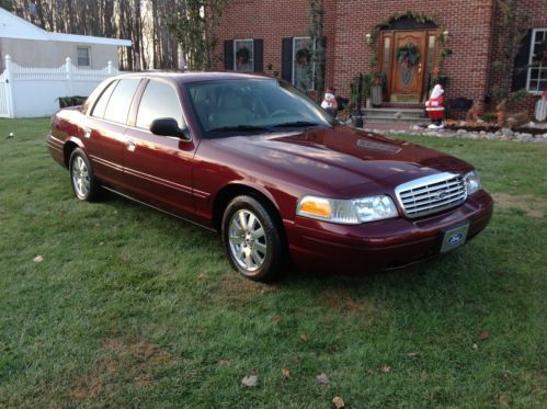 2007 ford crown victoria lx sedan 26000 miles