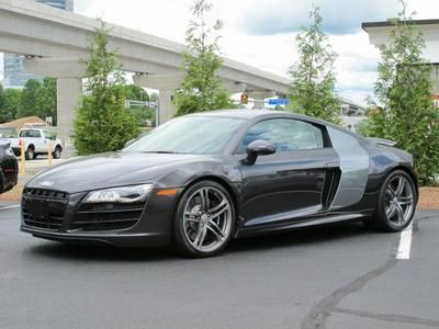 '12 r8 5.2l v10 nav awd bang &amp; olufsen leather black automatic garage kept clean