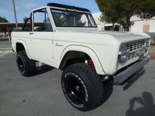 Ford bronco restored  v8 4 speed power - disc brakes - power steering see video