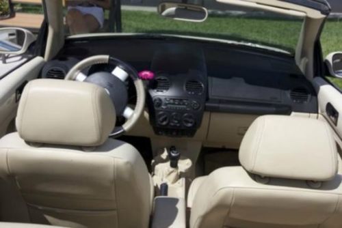 2003 Volkswagen Beetle GLS Convertible 2-Door 1.8L, image 4