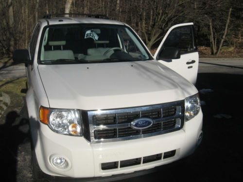 2010 ford escape xlt sport utility 4-door 2.5l