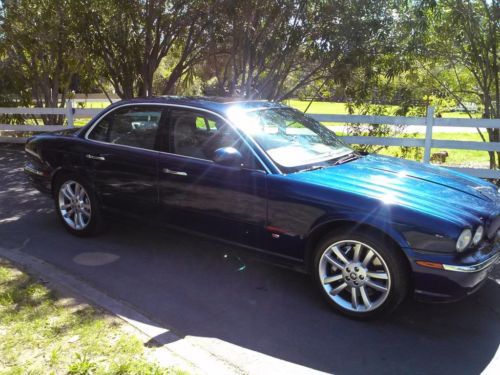 2004 jaguar xjr base sedan 4-door 4.2l, supercharged, loaded, leather,navigation