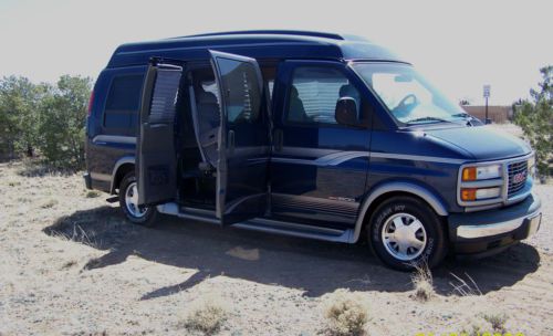 1999 gmc 1500 savana van with deluxe conversion package