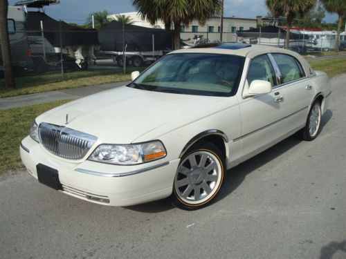 2007 lincoln town car designer series with lots of extra&#039;s vogue tires and more