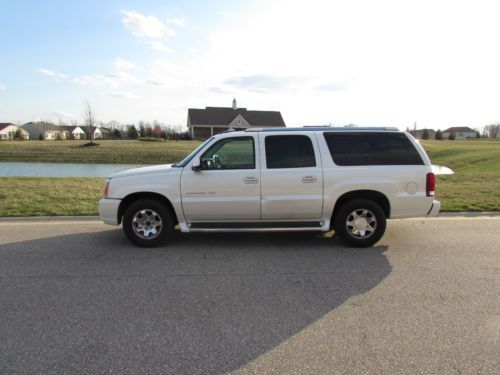 2005 cadillac escalade esv, awd, nav, dvd w 5 monitors, prl wht,  htd seats