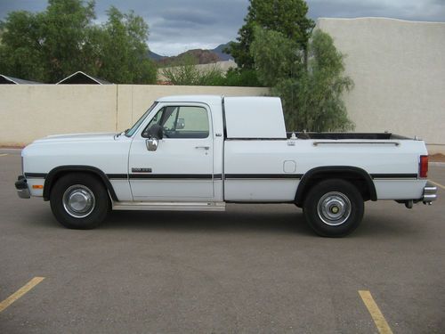 1991 dodge 250 diesel 5 speed manual trans. truck