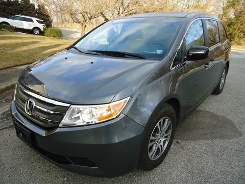 2011 odyssey ex full leather moonroof 23k tv dvd backup camera loaded no reserve