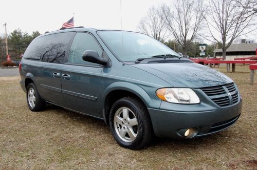 No reserve 2005 dodge grand caravan sxt, stow n go storage, dvd rear ent, 3.8 l