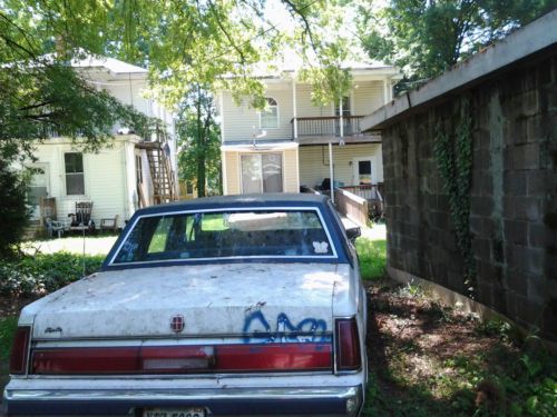 1986 Lincoln Town Car Base Sedan 4-Door 5.0L, image 4