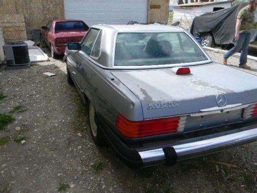 1986 mercedes-benz 560sl base convertible 2-door 5.6l