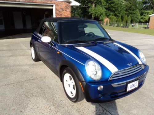 2006 mini cooper convertible / super nice/ needs nothing