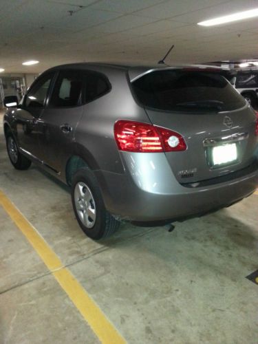 2012 nissan rogue (excellent condition)