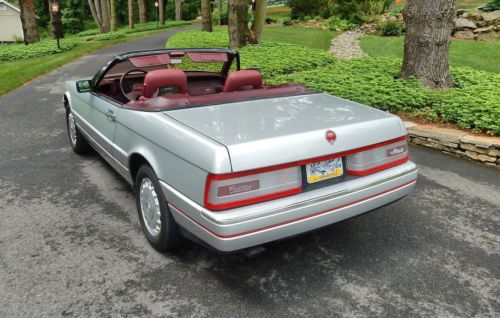 1987 Cadillac Allante, image 2
