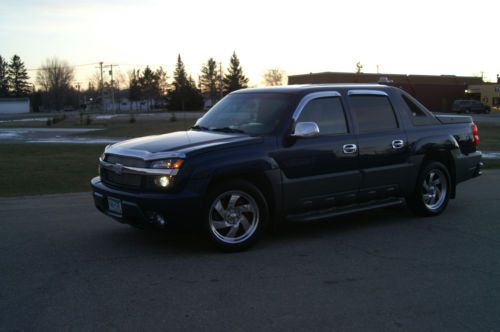 2002 chevrolet avalanche 1500 z71 crew cab pickup 4-door 5.3l super charged