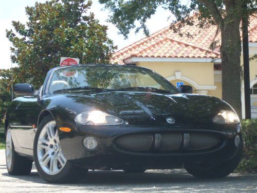 Xkr convertible, 4.2l 6 speed black/cashmere, nav, xenons! gorgeous!!!