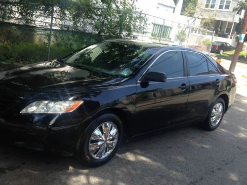 2008 black toyota camry ce 4 cylinder 75,000 miles excellent condition
