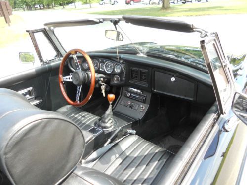 74 MGB Roadster. Completely rebuilt. Black and Black Leather inside, chrome, US $18,000.00, image 6