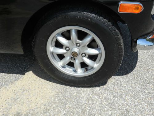 74 MGB Roadster. Completely rebuilt. Black and Black Leather inside, chrome, US $18,000.00, image 11