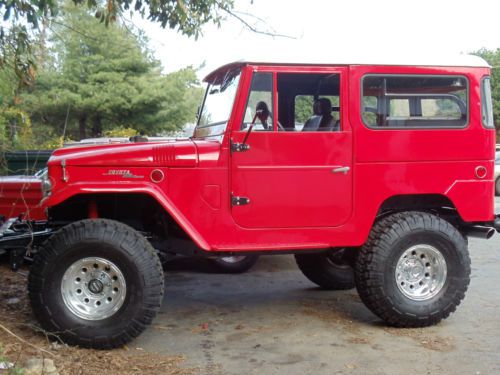 Beautiful, restored 1970 fj40 landcruiser