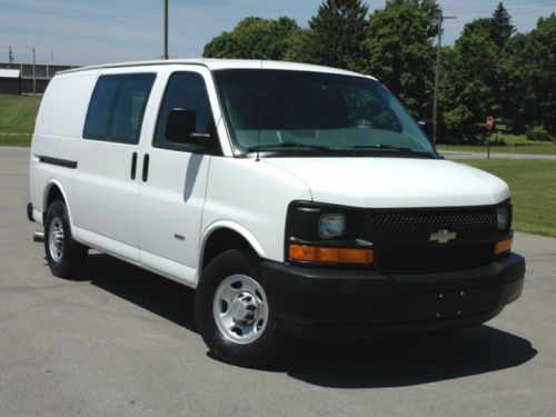 2009 chevy express cargo / service van / 6.6l diesel / duramax