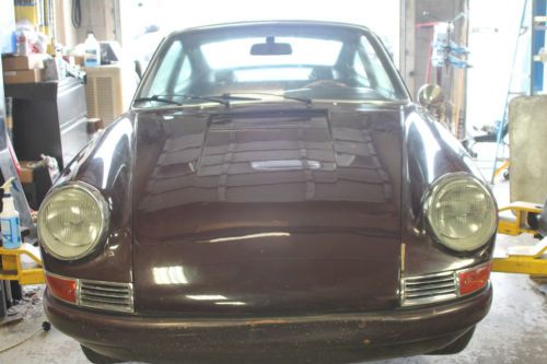 1967 porsche 911 sunroof coupe 2-door 2.0l