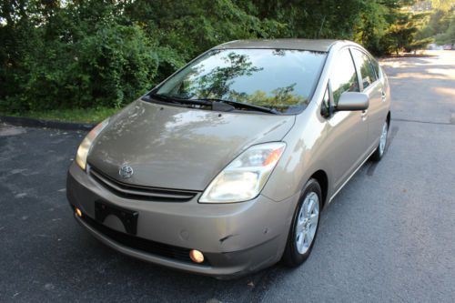 2004 toyota prius base hatchback 4-door 1.5l