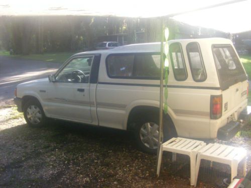 1988 mazda b2200 pick-up with fiberglass cap - motivated seller