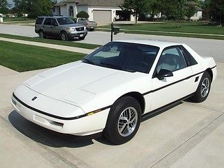 Incredible original 1988 fiero 7,000 miles !