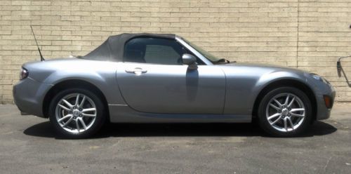 2010 mazda mx-5 miata  auto paddle shift    **no reserve**