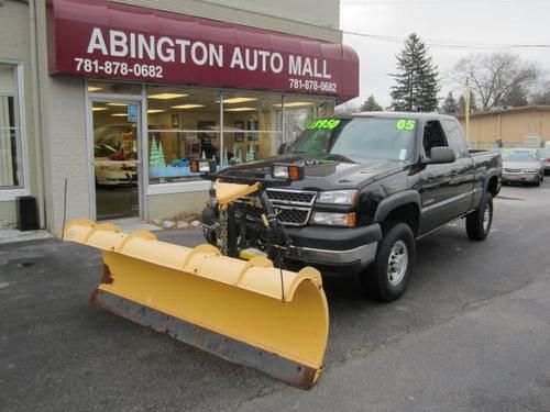 2005 chevrolet silverado 2500 hd extended cab  4x4 8' fisher snow plow