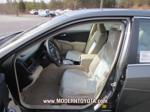 2014 toyota camry hybrid le